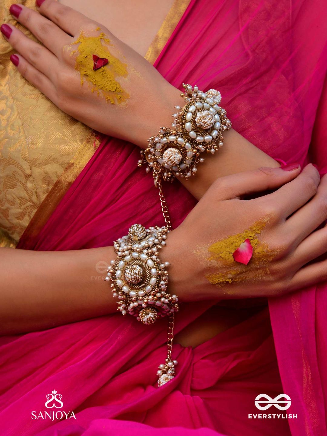 Clover Charm Diamond Link Bracelet